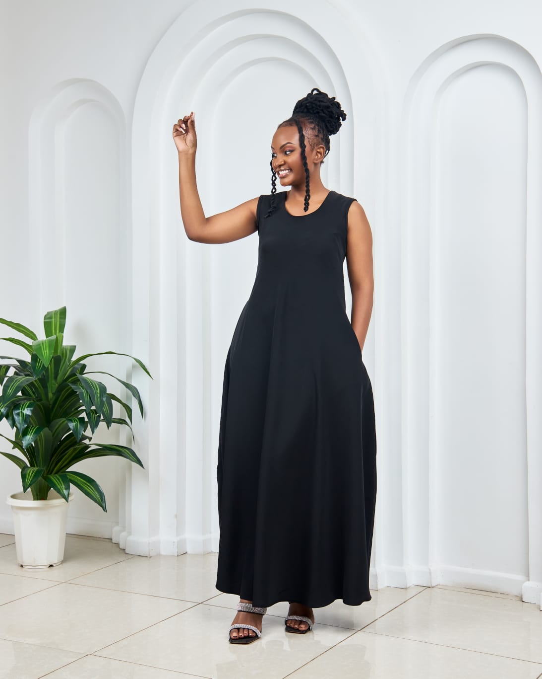 Plain Sleeveless Maxis (Black)